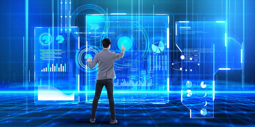 2022年地產行業人才格局劇變 兩類地產人徹底落伍，數據處理服務崗位年入百萬成常態