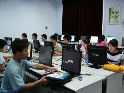 實訓鑄就未來 軟件學院05級學生第二學期3周實訓全面啟動